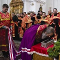Поклонились реликвии